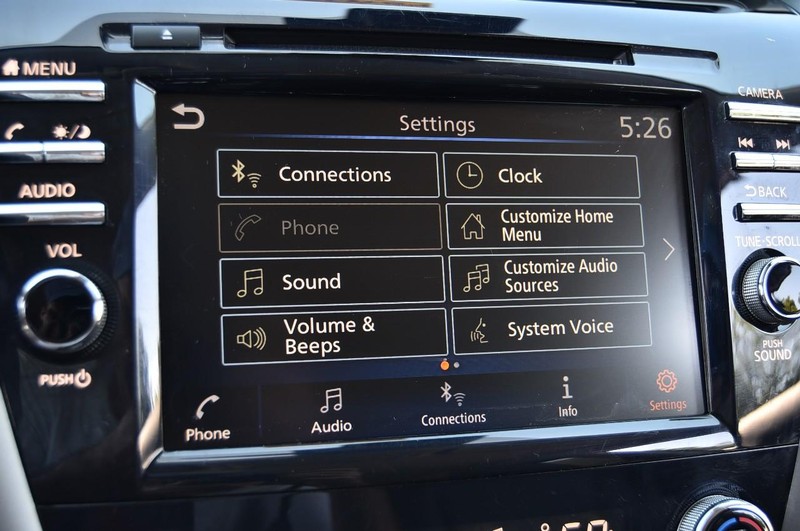 Nissan Murano Vehicle Image 15