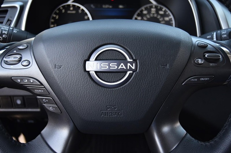 Nissan Murano Vehicle Image 19