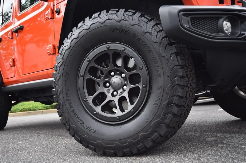 Jeep Wrangler Vehicle Image 03