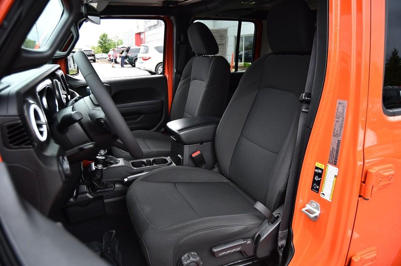 Jeep Wrangler Vehicle Image 21