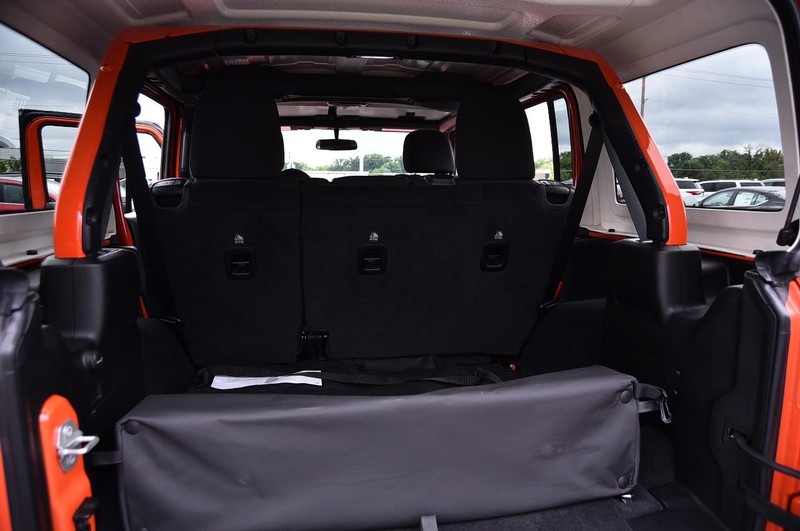 Jeep Wrangler Vehicle Image 25