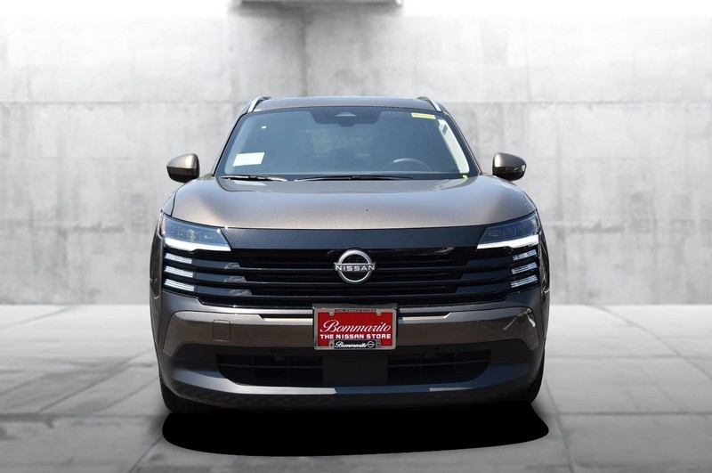 Nissan Kicks Vehicle Image 04