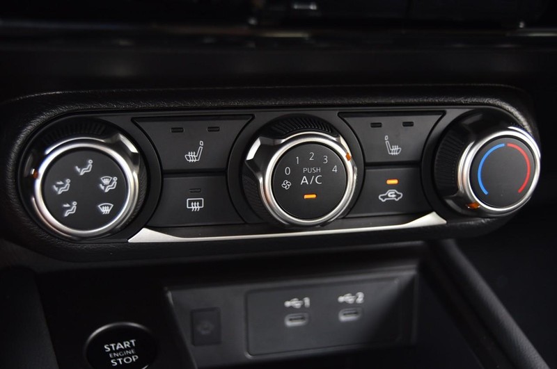 Nissan Kicks Vehicle Image 15