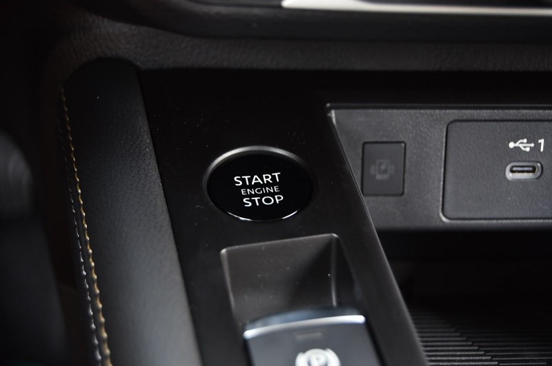 Nissan Kicks Vehicle Image 17