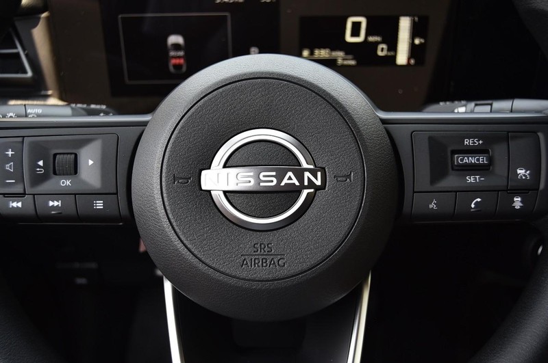Nissan Kicks Vehicle Image 19