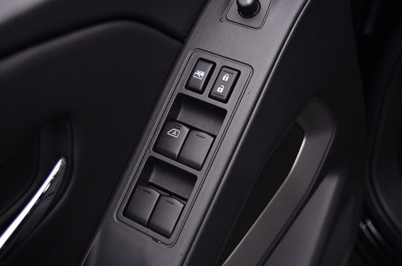 Nissan Frontier Vehicle Image 11