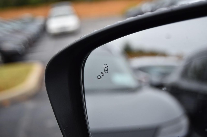 Nissan Frontier Vehicle Image 13