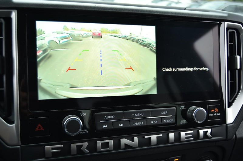 Nissan Frontier Vehicle Image 17