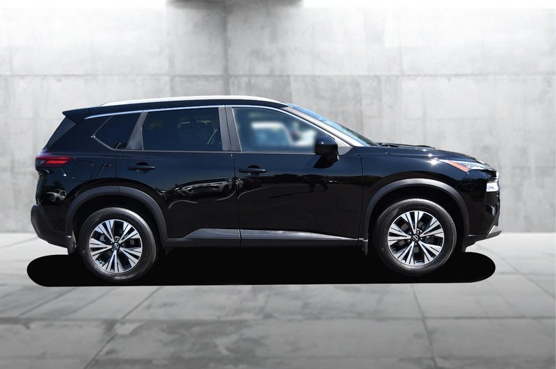 Nissan Rogue Vehicle Image 05