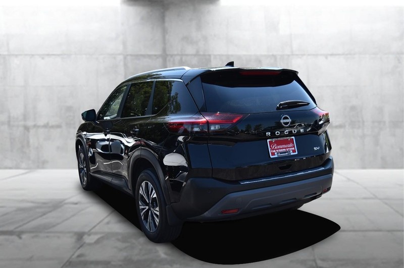 Nissan Rogue Vehicle Image 07