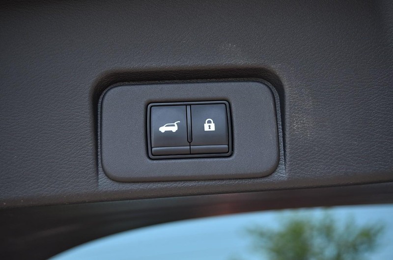Nissan Rogue Vehicle Image 26