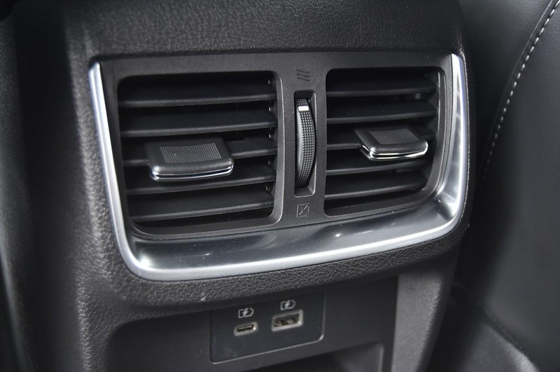 INFINITI QX50 Vehicle Image 28