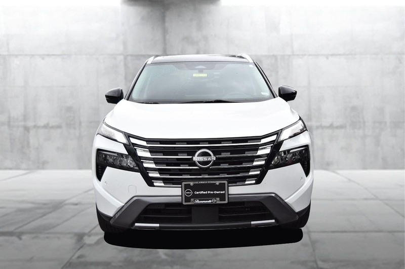Nissan Rogue Vehicle Image 04
