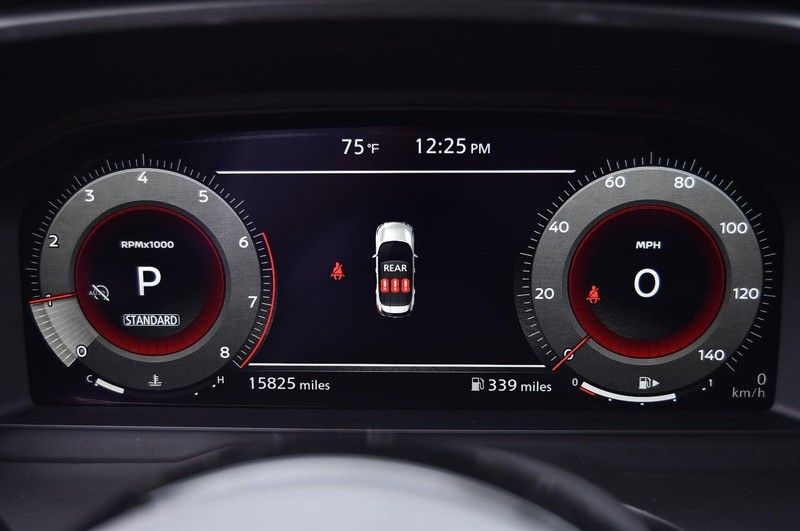 Nissan Rogue Vehicle Image 13