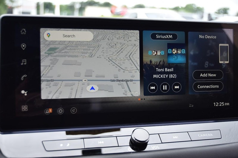 Nissan Rogue Vehicle Image 15