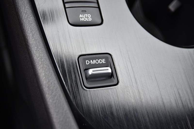 Nissan Rogue Vehicle Image 20