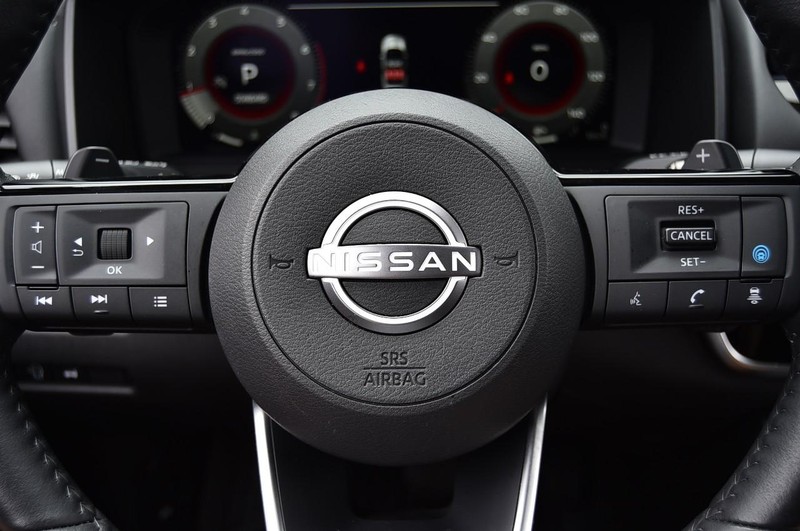 Nissan Rogue Vehicle Image 21