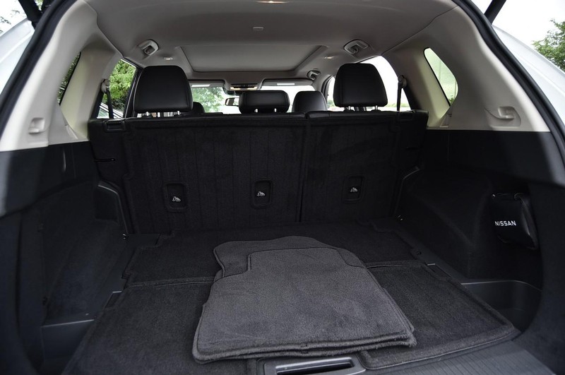 Nissan Rogue Vehicle Image 28