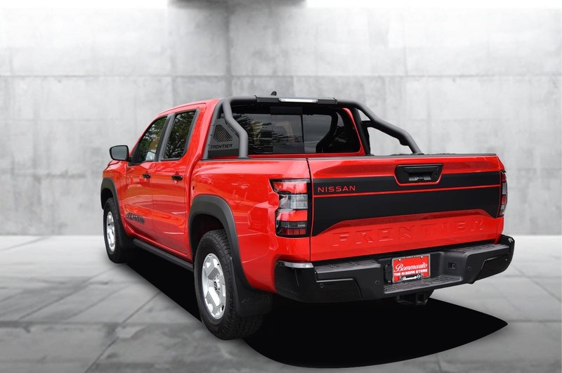 Nissan Frontier Vehicle Image 08