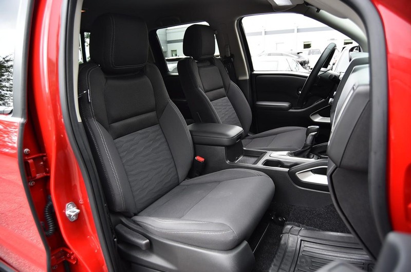 Nissan Frontier Vehicle Image 22
