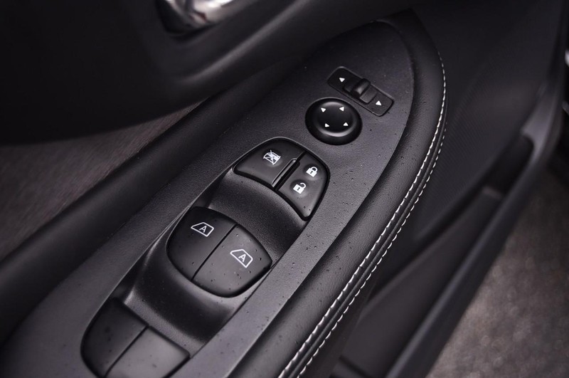 Nissan Murano Vehicle Image 09