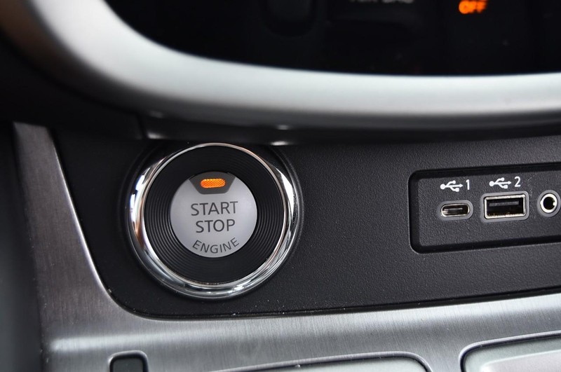 Nissan Murano Vehicle Image 17