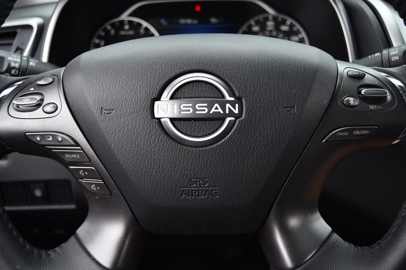 Nissan Murano Vehicle Image 19