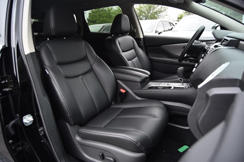 Nissan Murano Vehicle Image 21