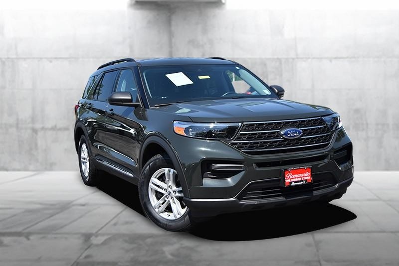 Ford Explorer Vehicle Image 02
