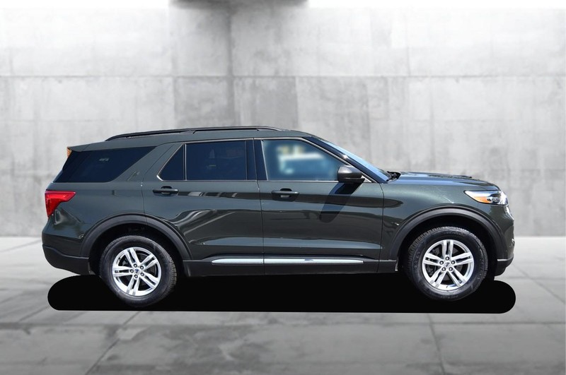 Ford Explorer Vehicle Image 05