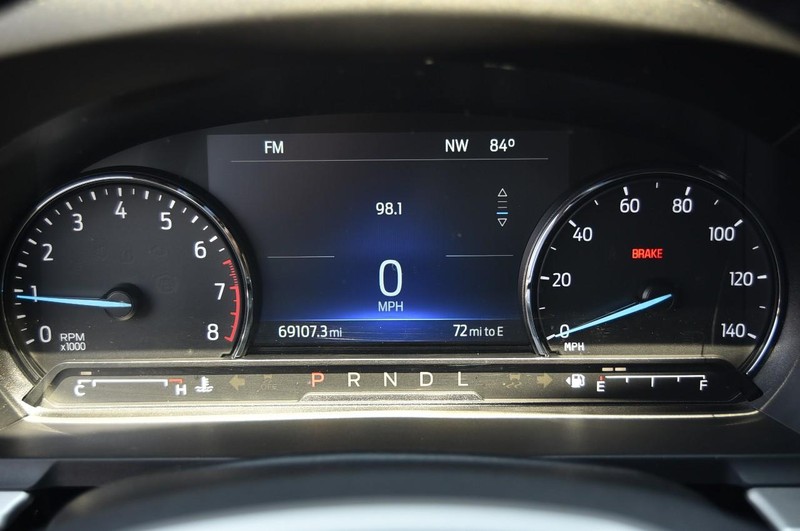 Ford Explorer Vehicle Image 12
