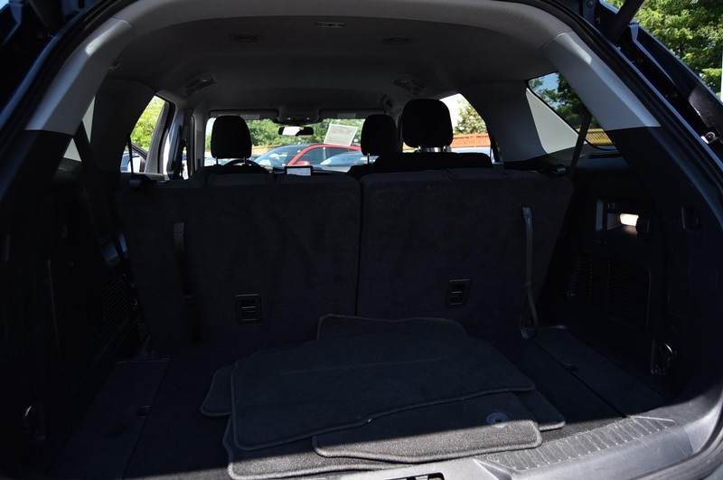 Ford Explorer Vehicle Image 25