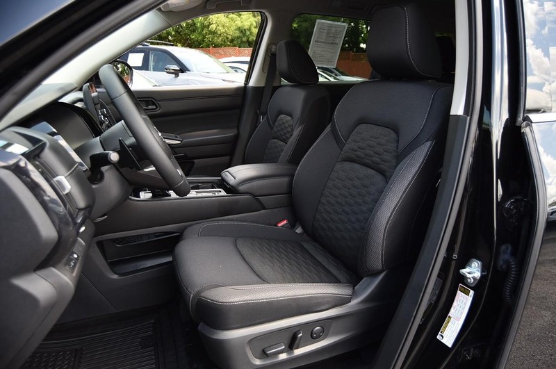 Nissan Pathfinder Vehicle Image 20