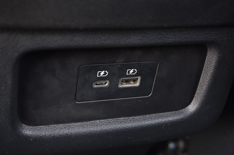 Nissan Pathfinder Vehicle Image 24