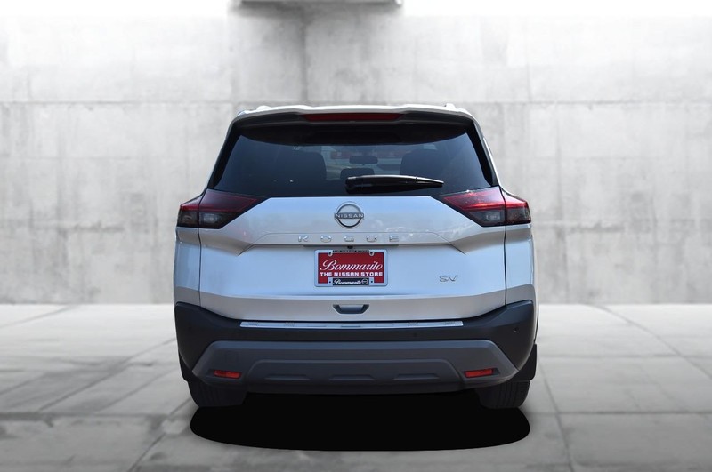 Nissan Rogue Vehicle Image 06