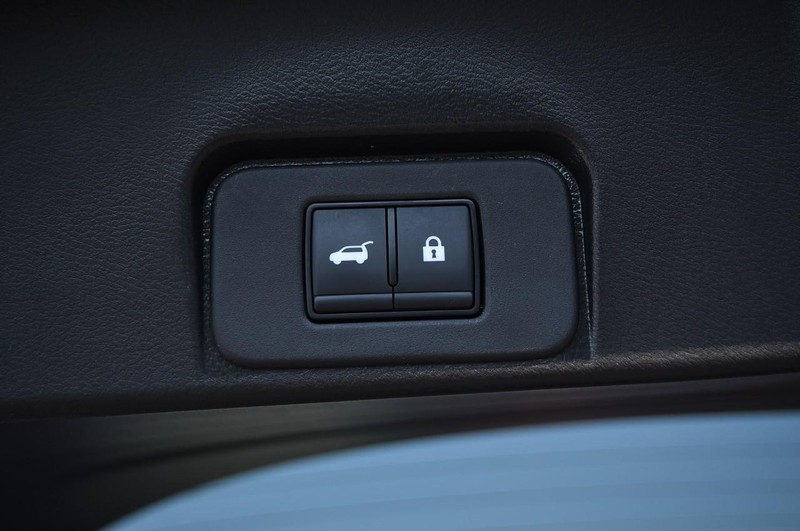 Nissan Rogue Vehicle Image 26