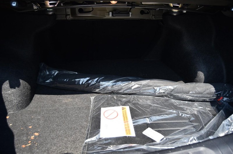Nissan Altima Vehicle Image 22