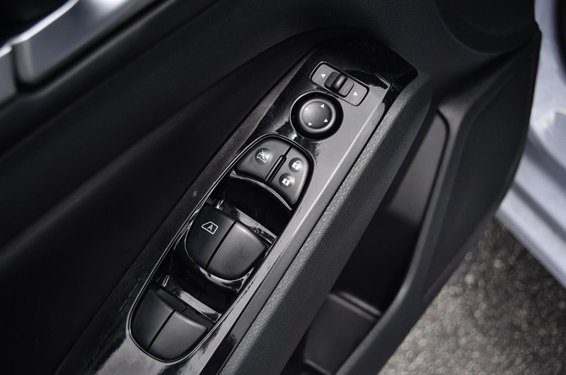 Nissan Altima Vehicle Image 09