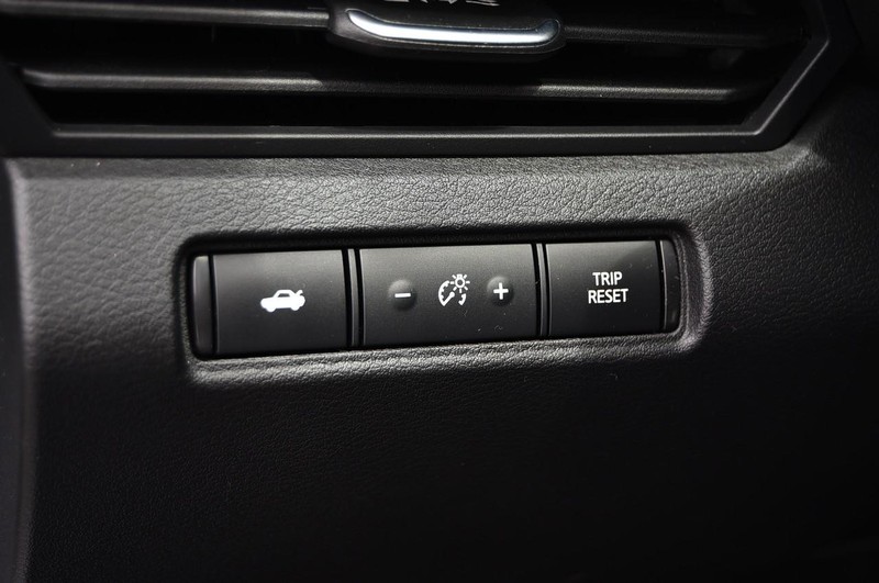 Nissan Altima Vehicle Image 11