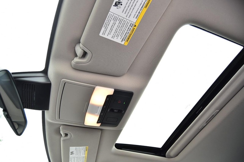 Nissan Altima Vehicle Image 21