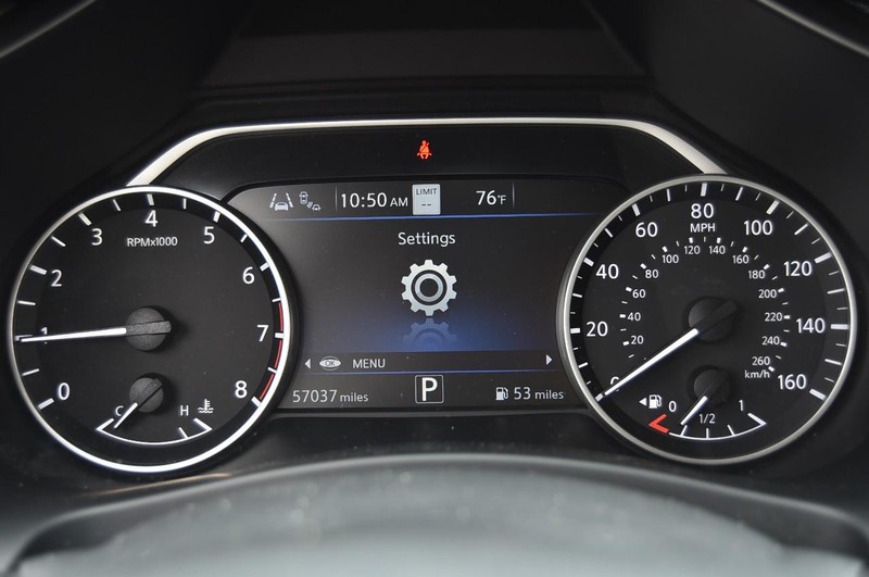 Nissan Murano Vehicle Image 14