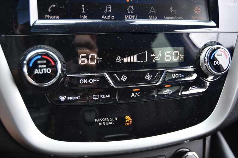 Nissan Murano Vehicle Image 17