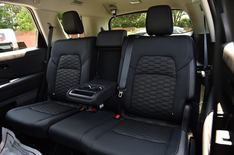 Nissan Pathfinder Vehicle Image 22