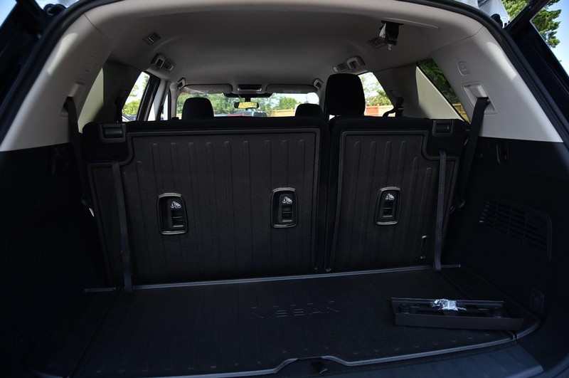 Nissan Pathfinder Vehicle Image 25