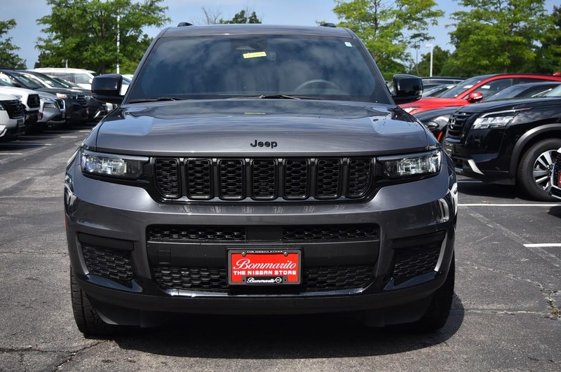 Jeep Grand Cherokee L Vehicle Image 04