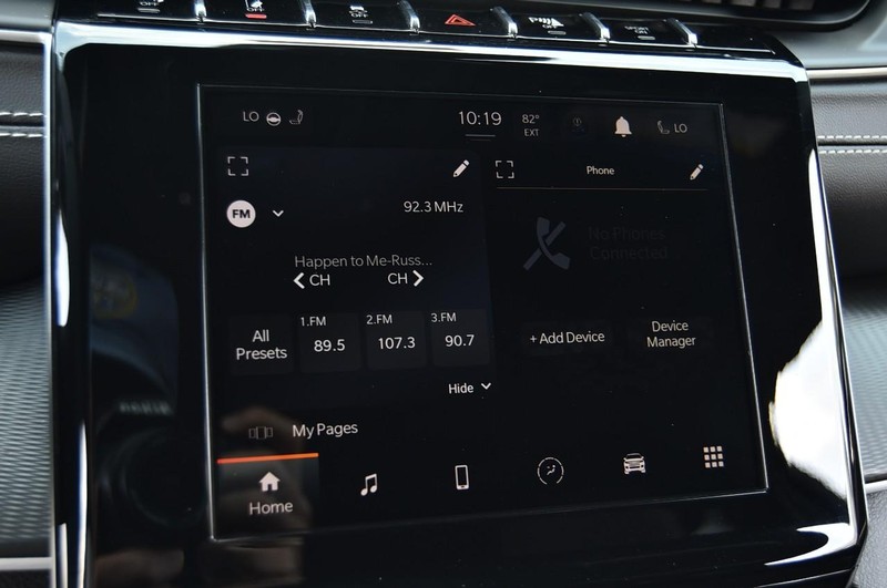 Jeep Grand Cherokee L Vehicle Image 15