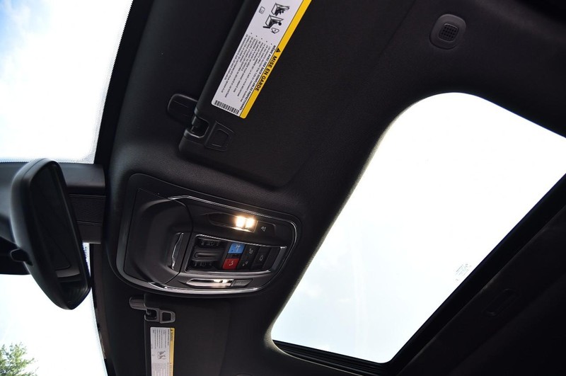 Jeep Grand Cherokee L Vehicle Image 23