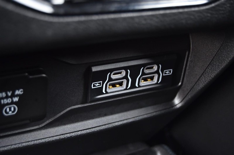Jeep Grand Cherokee L Vehicle Image 26