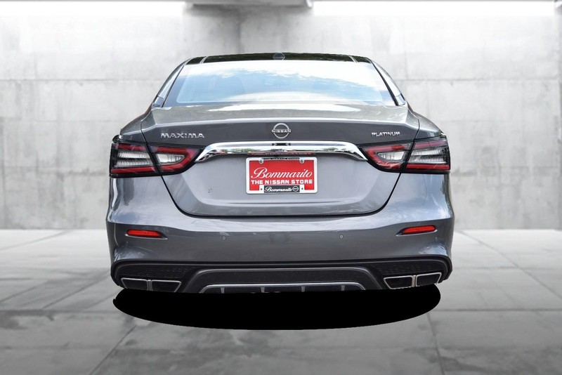 Nissan Maxima Vehicle Image 06