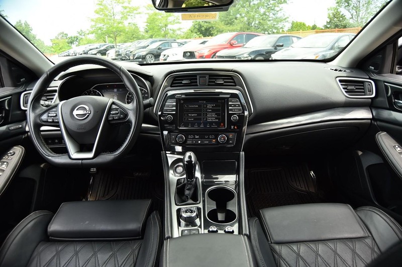 Nissan Maxima Vehicle Image 08